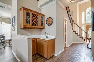 2801 Pomponessett Dr, Arlington, TX 76001 - Photo 4