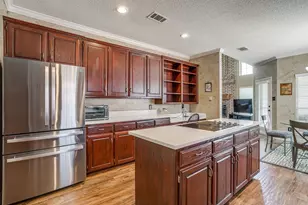 2801 Pomponessett Dr, Arlington, TX 76001 - Photo 12