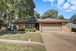 105 Alsbury Blvd, Burleson, TX 76028 - Photo 4