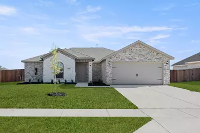 504 Diamond Drive, Azle, TX 76020 - Photo 1