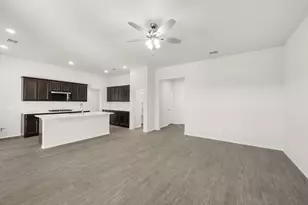 504 Diamond Dr, Azle, TX 76020 - Photo 10