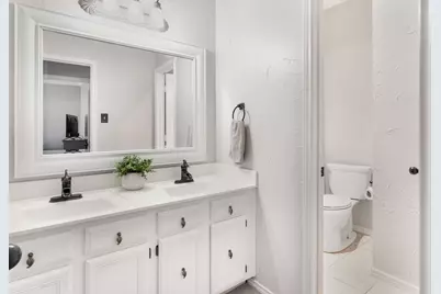 2401 Manchester Drive, Carrollton, TX 75006 - Photo 22