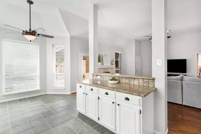 2401 Manchester Drive, Carrollton, TX 75006 - Photo 14