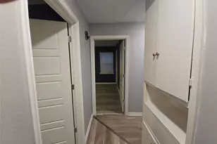 1818 E Lovers Ln, Arlington, TX 76010 - Photo 12