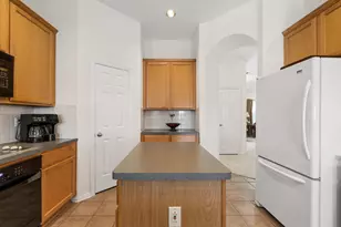 10903 Robincreek Ln, Frisco, TX 75035 - Photo 8