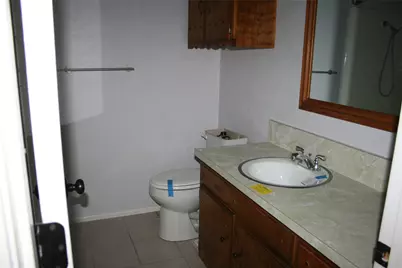 2205 Towne North Drive, Cleburne, TX 76033 - Photo 10