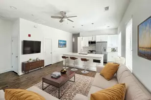 1931 N Prairie Ave, Dallas, TX 75204 - Photo 2