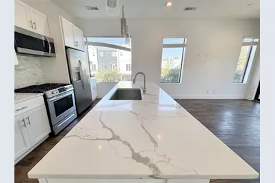 1931 N Prairie Avenue #2, Dallas, TX 75204 - Photo 8