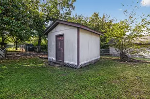 406 N Burdette Ave, Sherman, TX 75090 - Photo 30