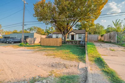 3412 E Illinois Avenue, Dallas, TX 75216 - Photo 2