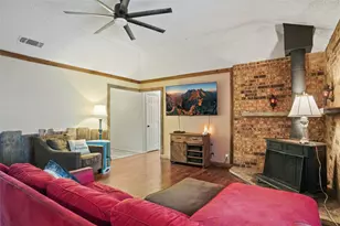 1312 Robyn Rd, Azle, TX 76020 - Photo 8