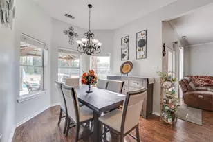 300 Springfield Ln, Red Oak, TX 75154 - Photo 10