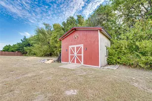 300 Springfield Ln, Red Oak, TX 75154 - Photo 24