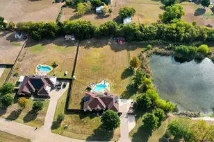 300 Springfield Ln, Red Oak, TX 75154 - Photo 26