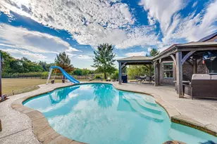 300 Springfield Ln, Red Oak, TX 75154 - Photo 22