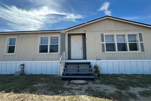 912 Partridge Ct, Granbury, TX 76049 - Photo 2