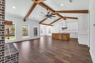 960 Gallant Fox Rd, Hewitt, TX 76643 - Photo 6