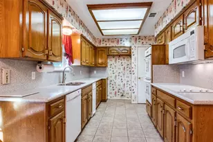 2413 Parkside Dr, Garland, TX 75040 - Photo 6