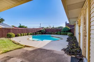 2413 Parkside Dr, Garland, TX 75040 - Photo 14