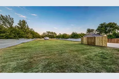 200 Waynell Street, White Settlement, TX 76108 - Photo 2
