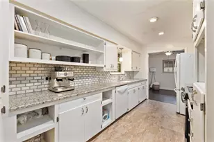 2302 11th St, Brownwood, TX 76801 - Photo 10