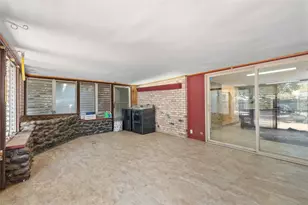 2302 11th St, Brownwood, TX 76801 - Photo 22