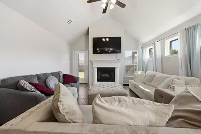 1204 Queens Brook Lane, Fort Worth, TX 76140 - Photo 12