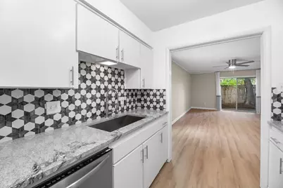 4901 Bryce Avenue #9, Fort Worth, TX 76107 - Photo 8