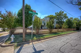 1500 Lipscomb St, Fort Worth, TX 76104 - Photo 2