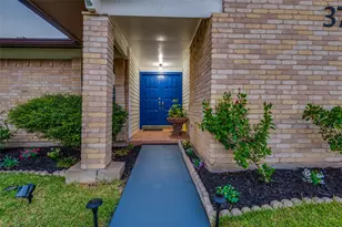 37 Merrie Cir, Richardson, TX 75081 - Photo 2