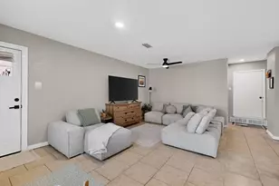 10018 Olmos Dr, Dallas, TX 75218 - Photo 8