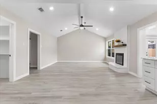 7105 Briardale Dr, North Richland Hills, TX 76182 - Photo 6