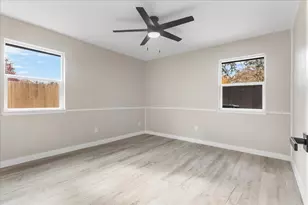 7105 Briardale Dr, North Richland Hills, TX 76182 - Photo 16