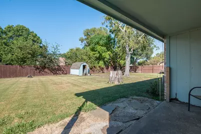 1108 Briar Court, Benbrook, TX 76126 - Photo 18