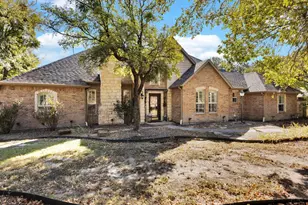 142 Crown Ridge Ct, Fort Worth, TX 76108 - Photo 2