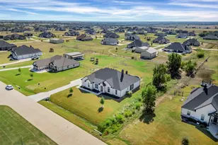 413 Venadito Dr, Godley, TX 76044 - Photo 34