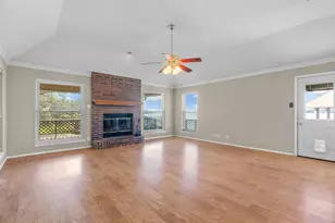 3805 Aqua Vista Ct, Granbury, TX 76049 - Photo 8