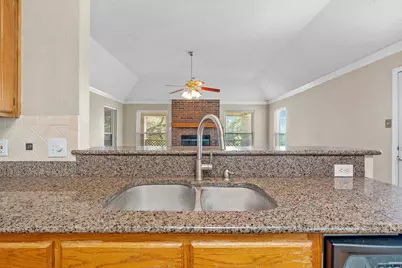 3805 Aqua Vista Court, Granbury, TX 76049 - Photo 12