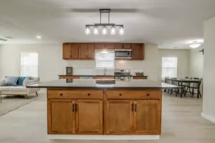 1320 Wayne St, Haltom City, TX 76117 - Photo 1