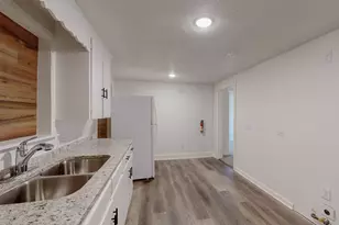 409 W Main St, Whitesboro, TX 76273 - Photo 22