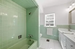 704 W Hull St, Denison, TX 75020 - Photo 14