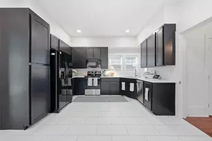 704 W Hull St, Denison, TX 75020 - Photo 10