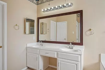 2008 Devin Lane, Lewisville, TX 75067 - Photo 18