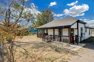 300 S Wall St, Itasca, TX 76055 - Photo 2