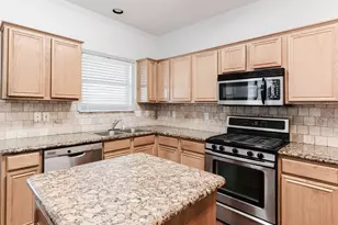 1016 Bonanza Dr, Arlington, TX 76001 - Photo 6