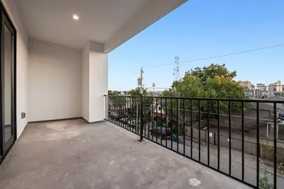 1504 Holly Avenue, Dallas, TX 75204 - Photo 28