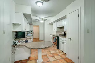 712 Indiana St, Graham, TX 76450 - Photo 10