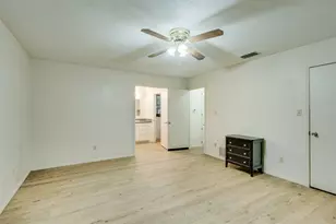 712 Indiana St, Graham, TX 76450 - Photo 14