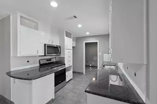 317 E Glendale St, Crowley, TX 76036 - Photo 16