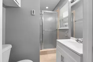 317 E Glendale St, Crowley, TX 76036 - Photo 8